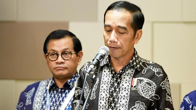 Jokowi Tertawa Saat Pramono Izin Maju Pilkada Diusung PDIP: "Maju Mas"