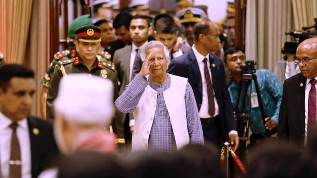 Muhammad Yunus Resmi Dilantik Jadi PM Interim Bangladesh